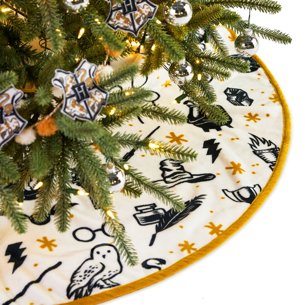Hallmark Harry Potter Christmas Tree Skirt - Harry Potter Icons Design