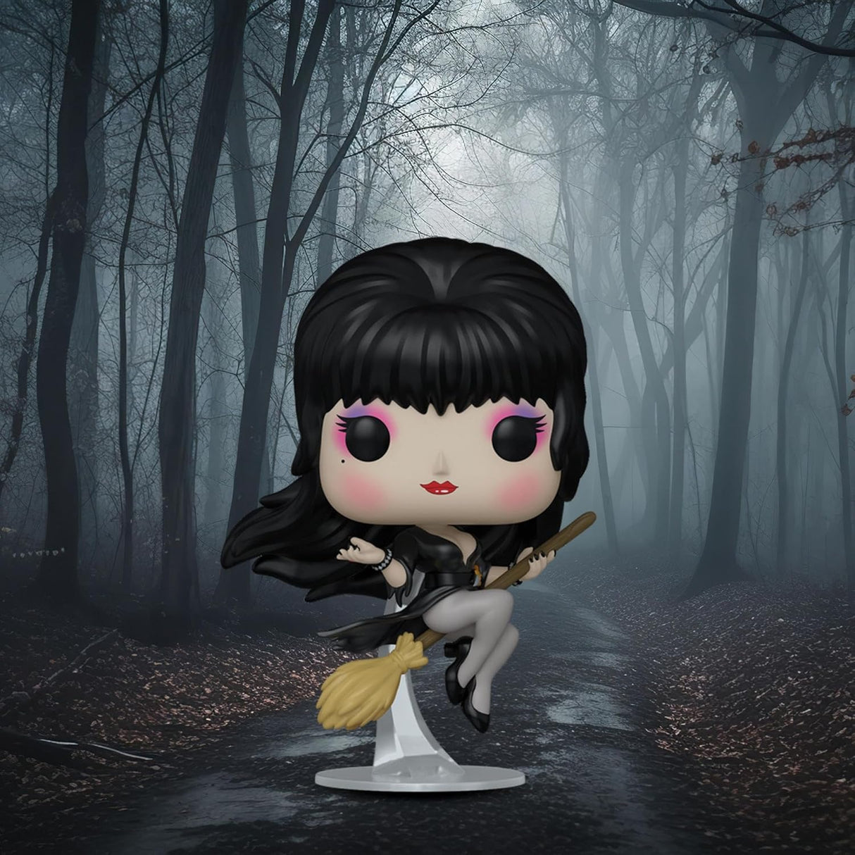 Elvira POP! Icons Vinyl Figure Elvira Broom 9 cm