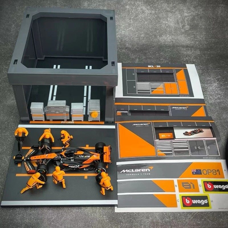 1:43 F1 MCLAREN MCL38 2024 PIT PASS DIORAMA NORRIS