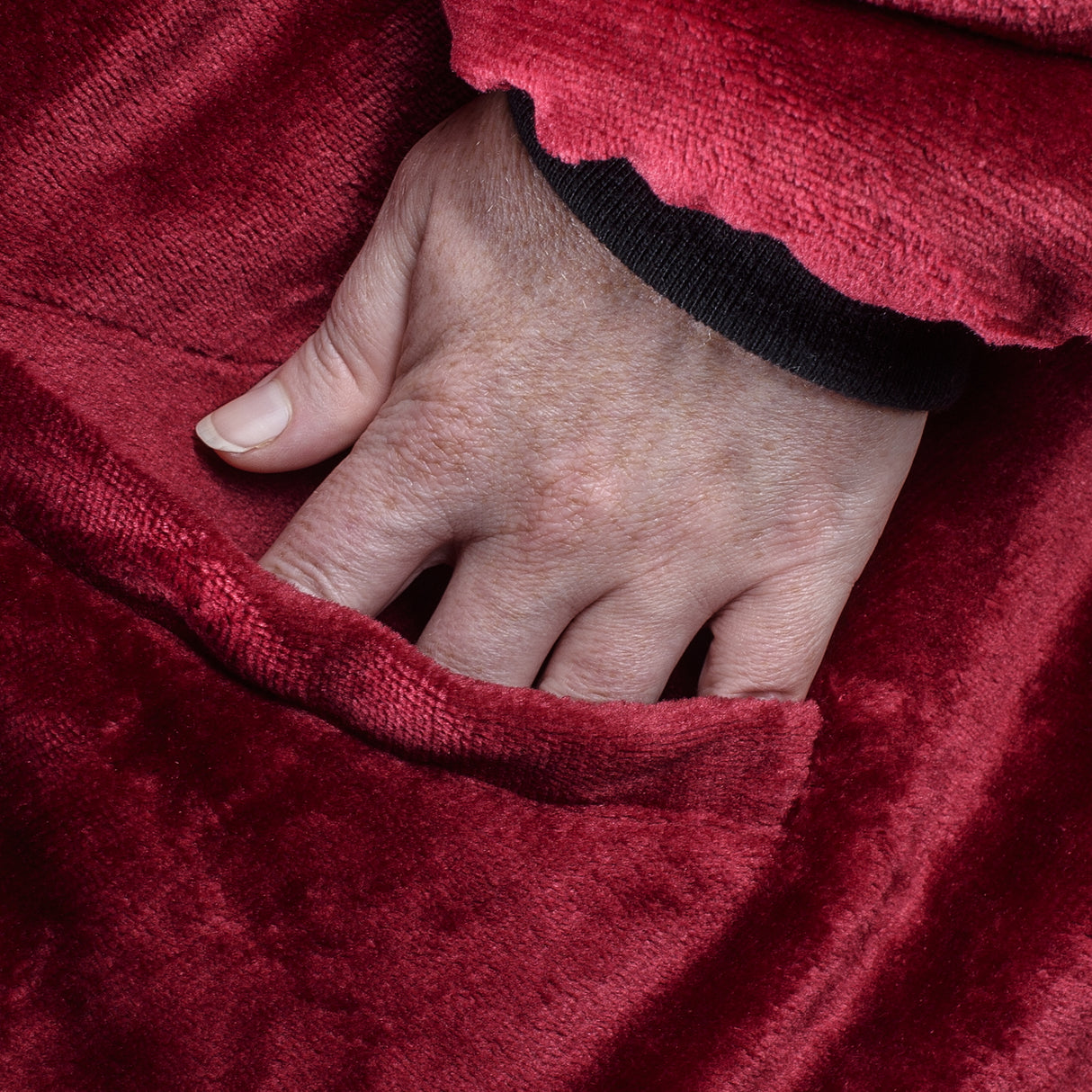 Harry Potter: Gryffindor Oversized Hoodie Blanket