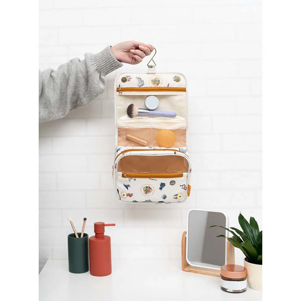 Harry Potter Hanging Travel Toiletry Bag