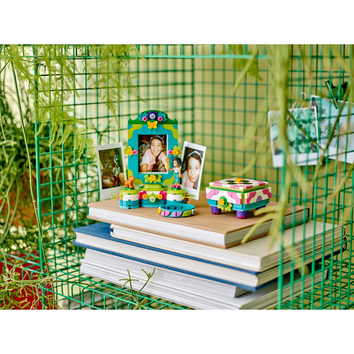 Disney: Encanto – Candle with Butterfly Light with Remote