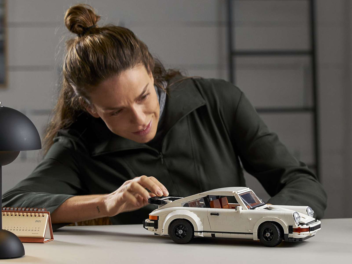 LEGO Creator Expert: Porsche 911 Collectable Model (10295)