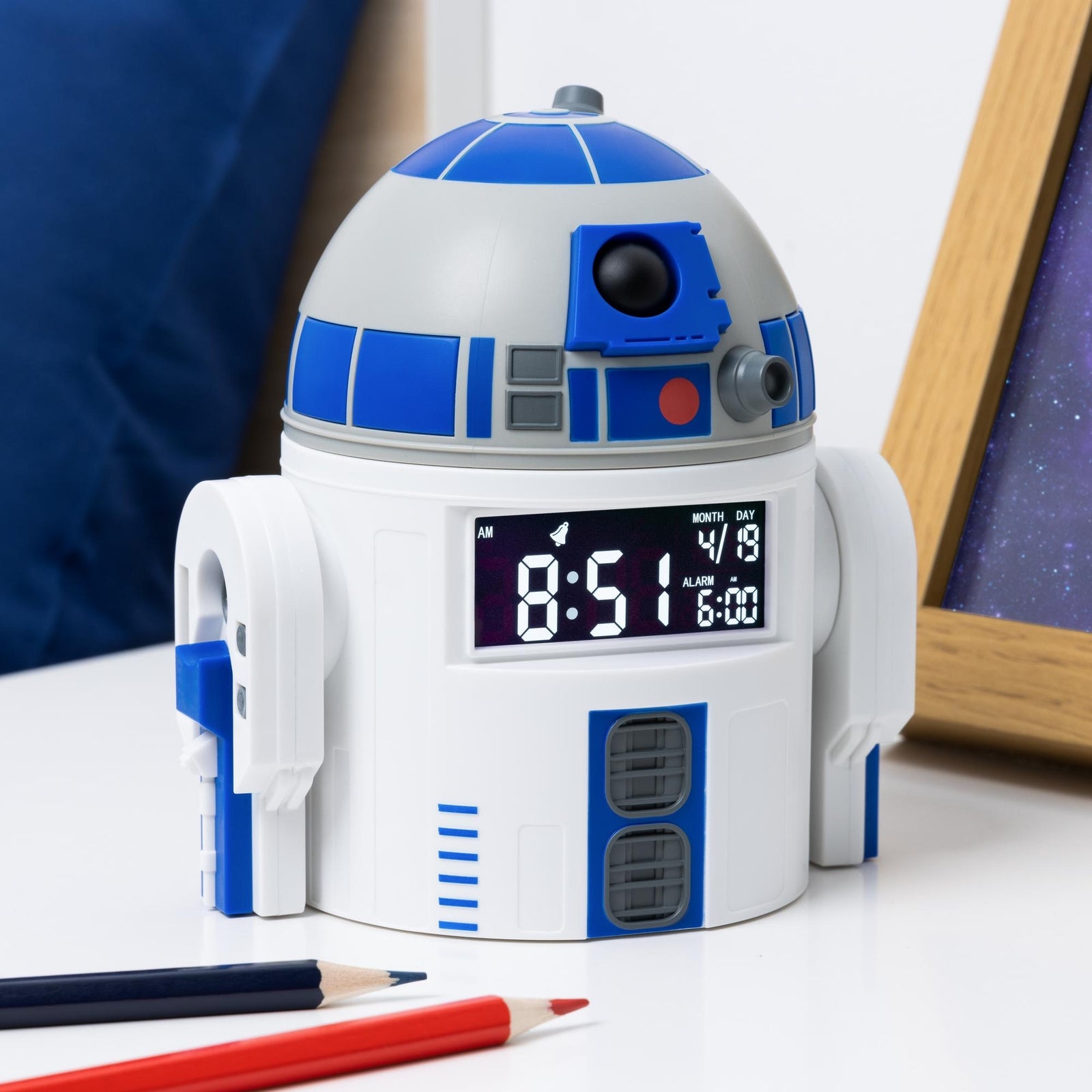 スターウォーズ R2-D2 アラーム クロック Star Wars R2D2 Alarm Clock – IWOOT