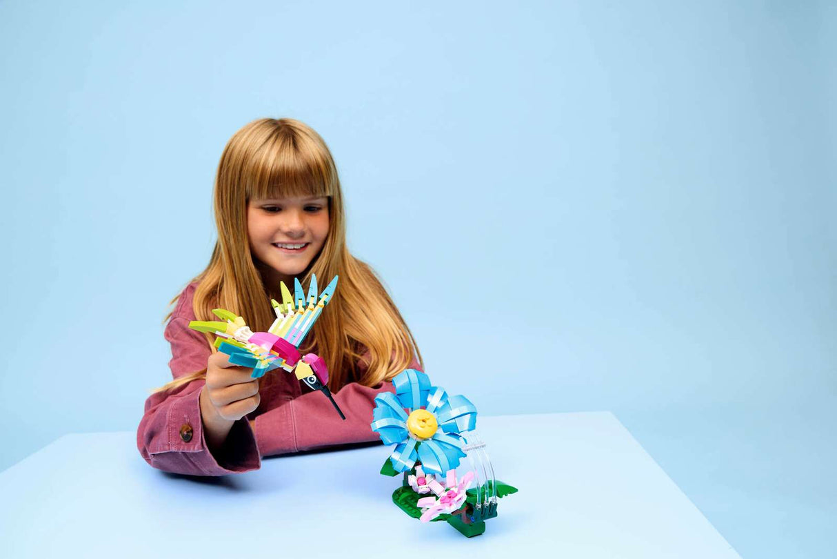 LEGO Creator 3in1 Wild Animals Colourful Hummingbird 31384