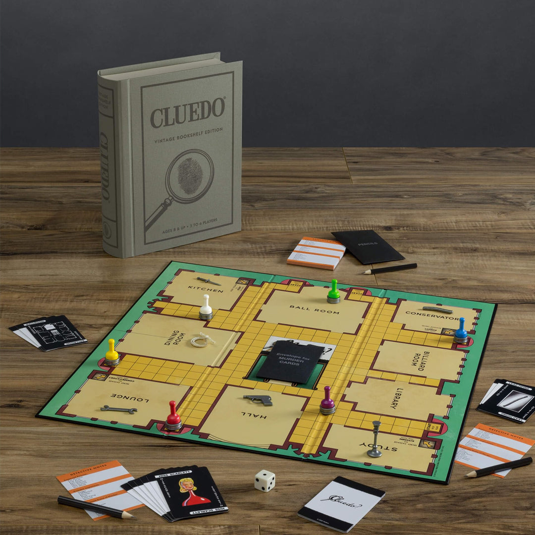 Cluedo Vintage Bookshelf UK Edition