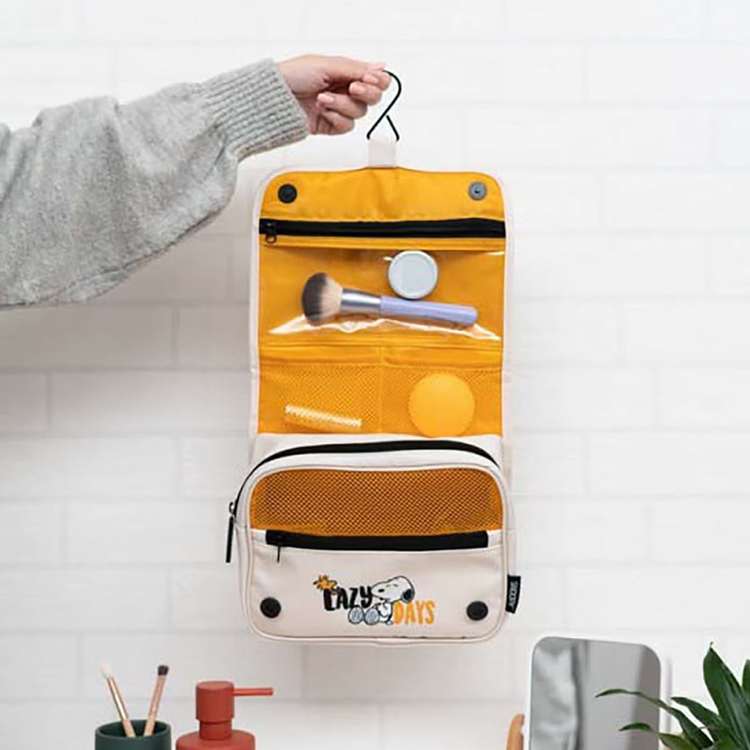 Snoopy Hanging Toiletry Bag